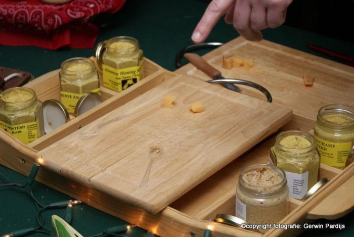 oudekaasmetmosterdraomwf2010.JPG